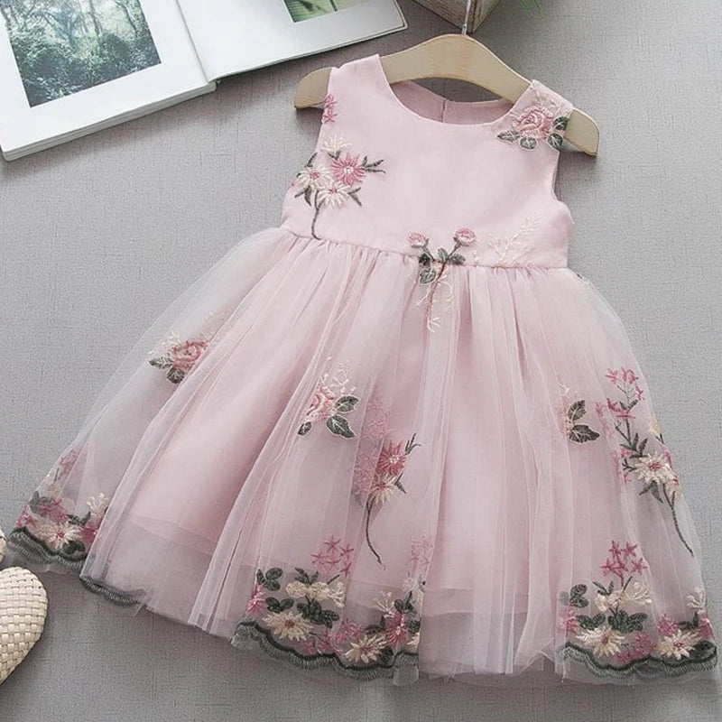 GlowDress Embroidered Lace Princess Dress – Elegant Party Gown for Girls