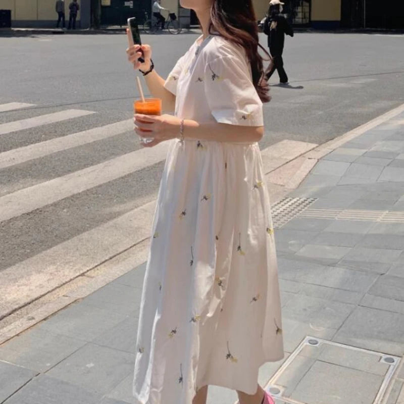 GlowDress Classic Comfort – Relaxed Fit Floral Shirt Dress