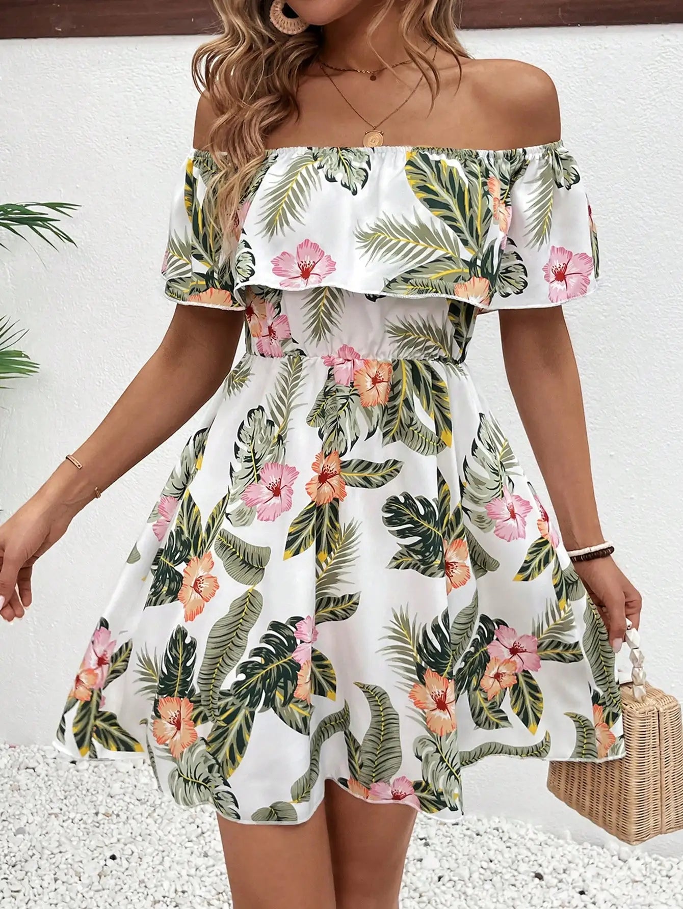 GlowDress Floral Ruffle Dress – Light & Elegant